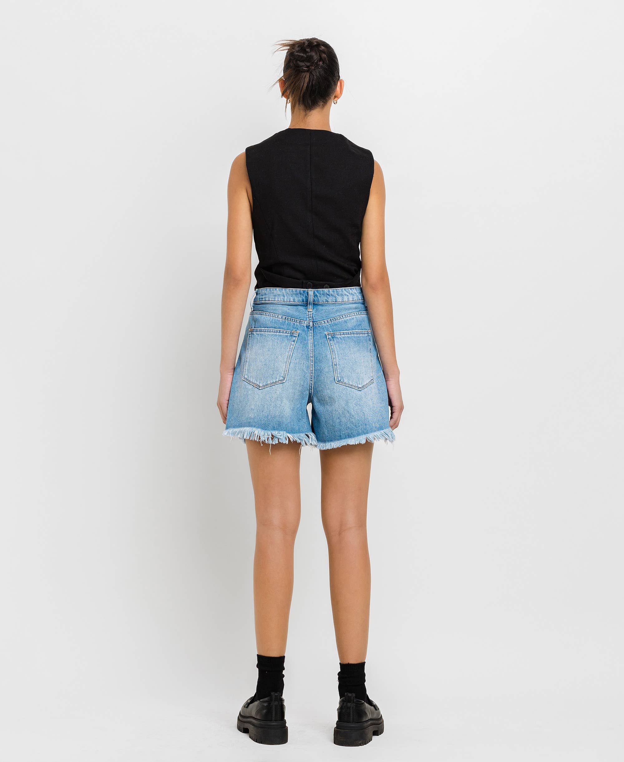 SUPER HIGH RISE PLEATS SHORTS