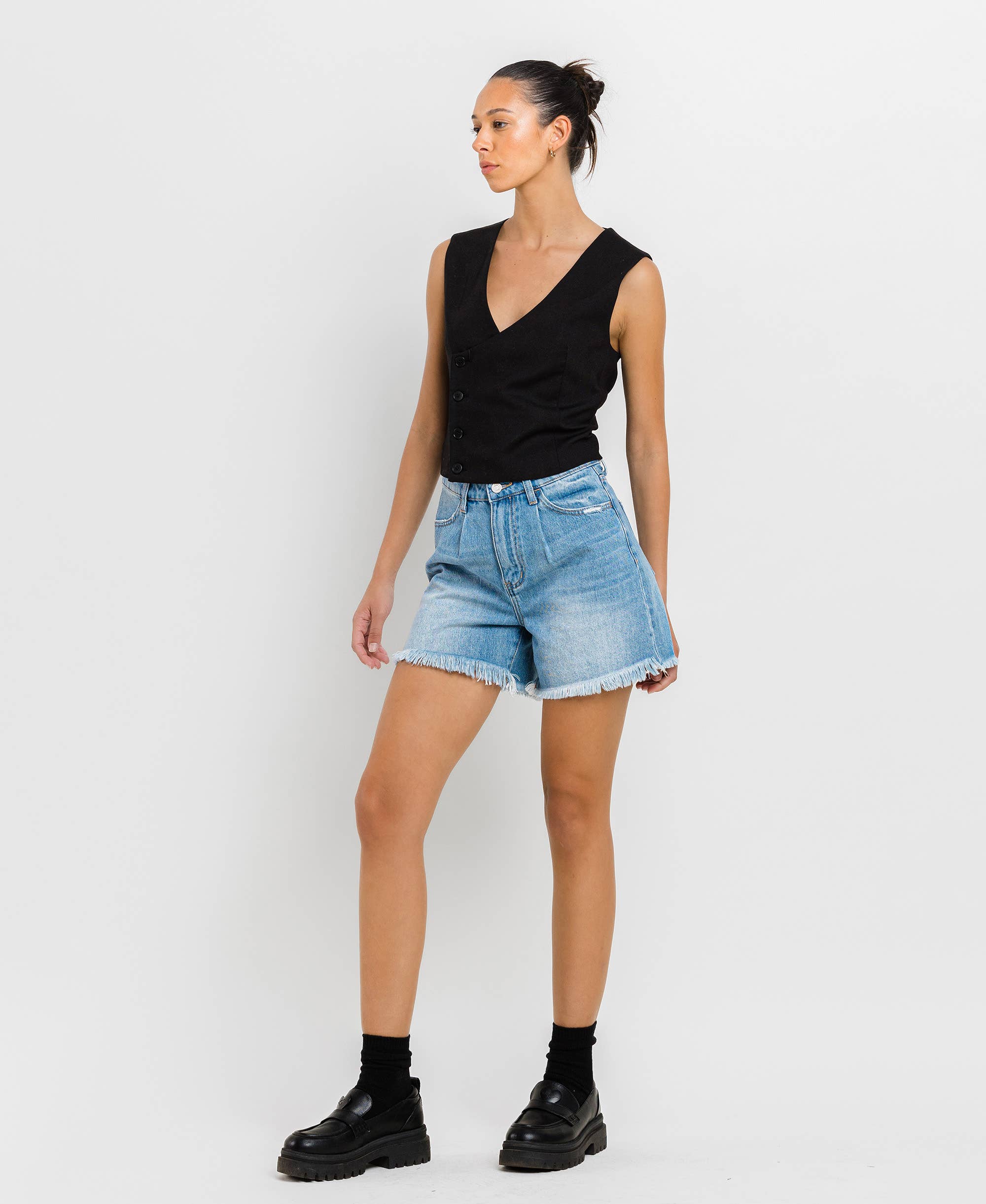 SUPER HIGH RISE PLEATS SHORTS