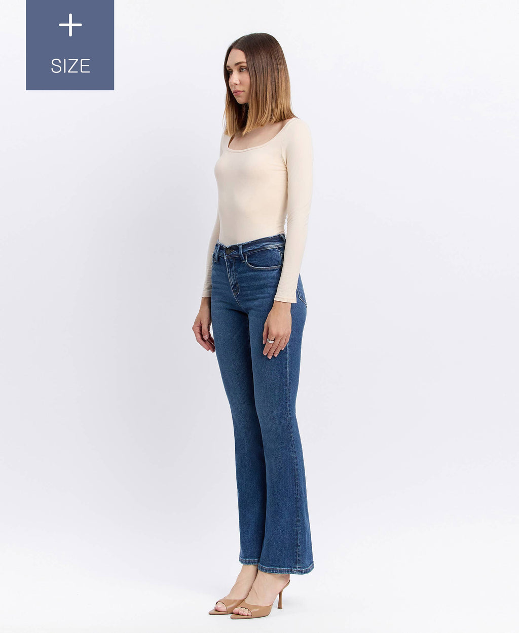 PLUS MID RISE SEAMLESS WAISTBAND BOOTCUT JEANS