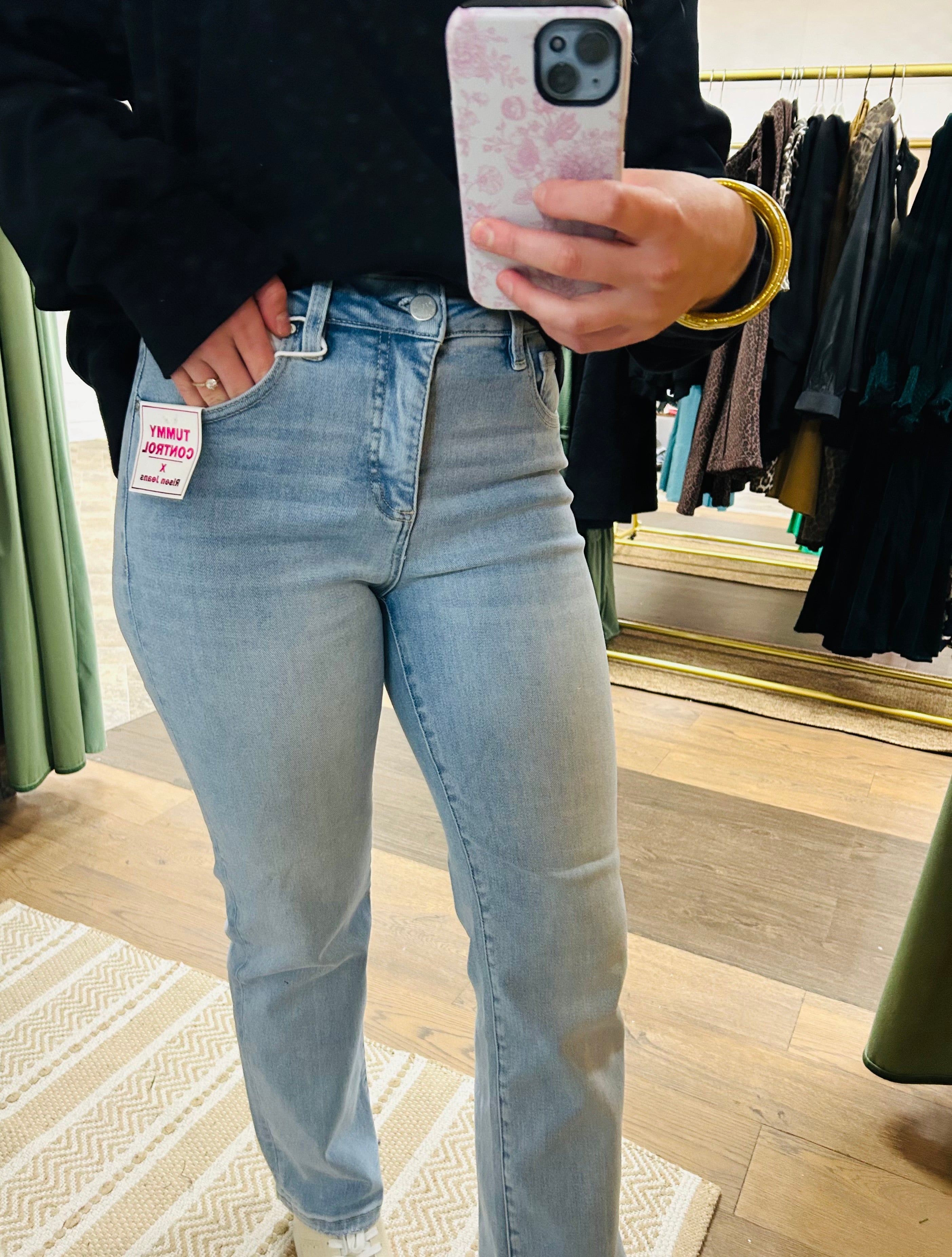 Risen Straight Leg Crop Jeans