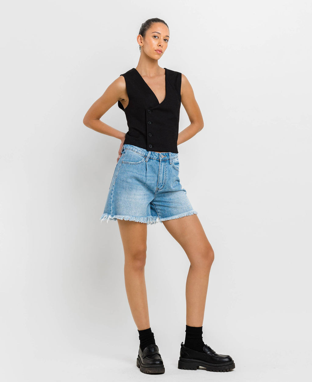 SUPER HIGH RISE PLEATS SHORTS