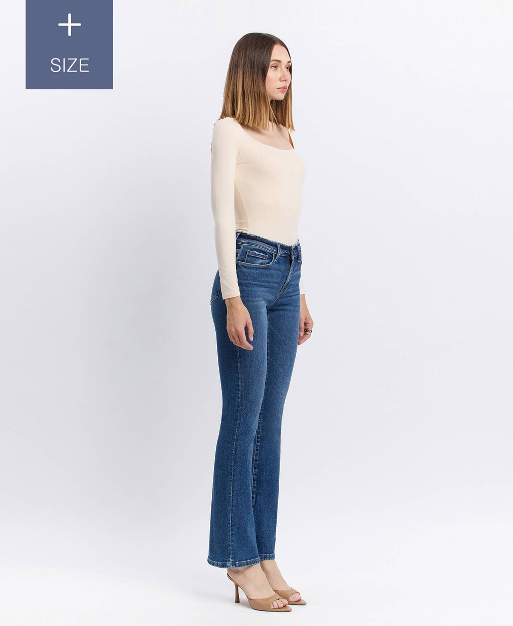 PLUS MID RISE SEAMLESS WAISTBAND BOOTCUT JEANS