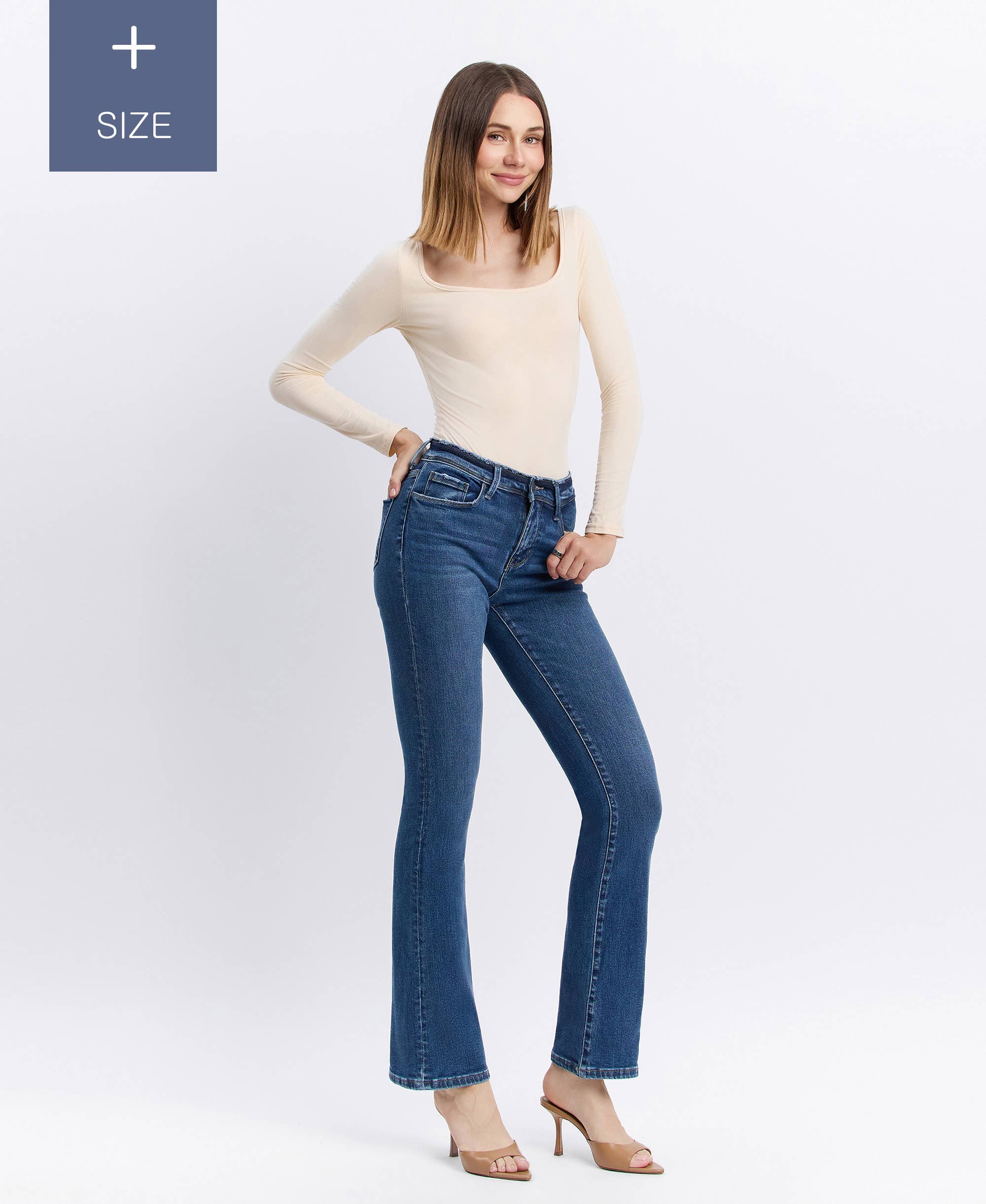 PLUS MID RISE SEAMLESS WAISTBAND BOOTCUT JEANS
